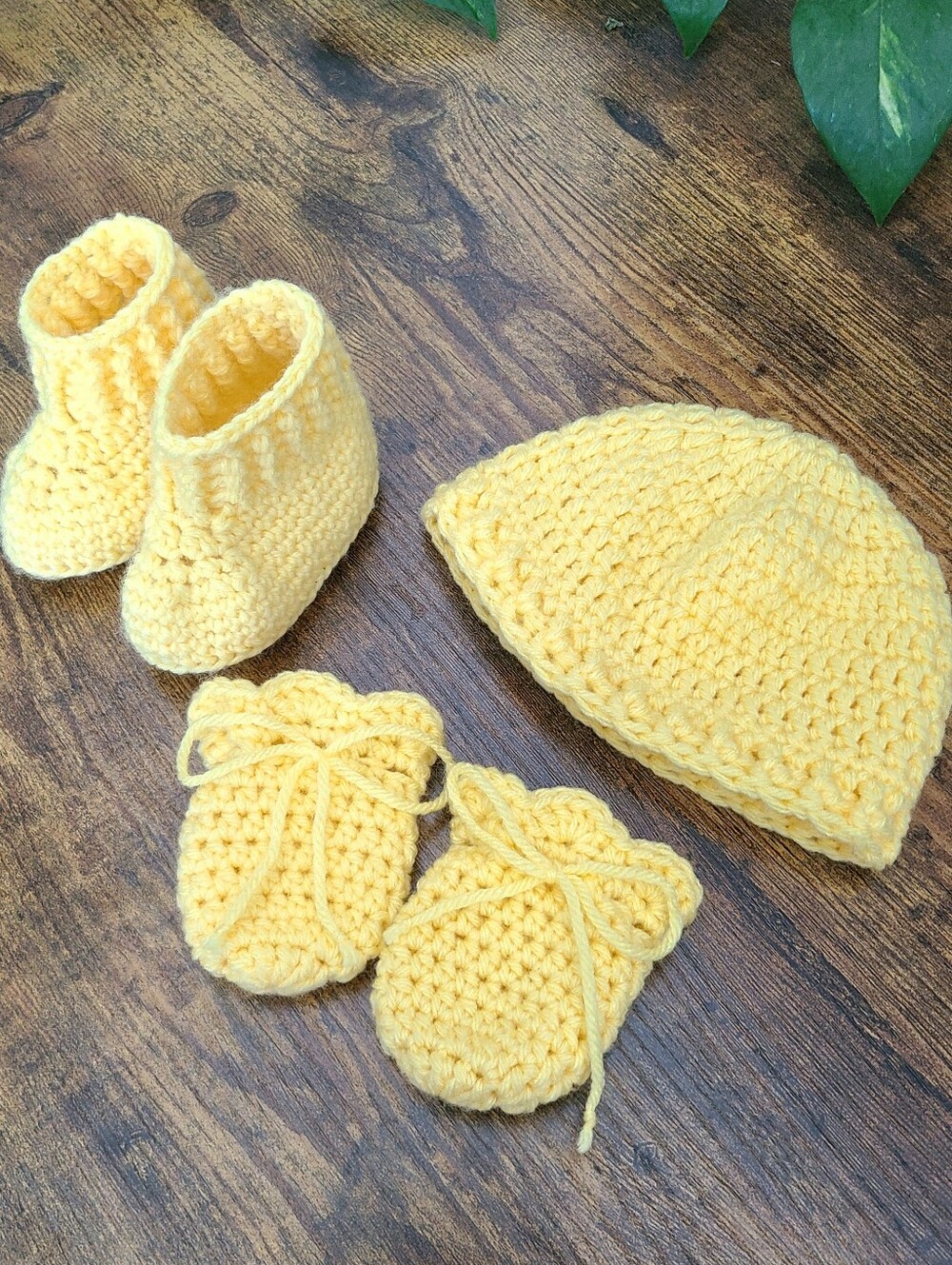 Reserved - Handmade Yellow Crochet Baby Hat & Booties Set - Kids Shoes - Picture 2 of 5